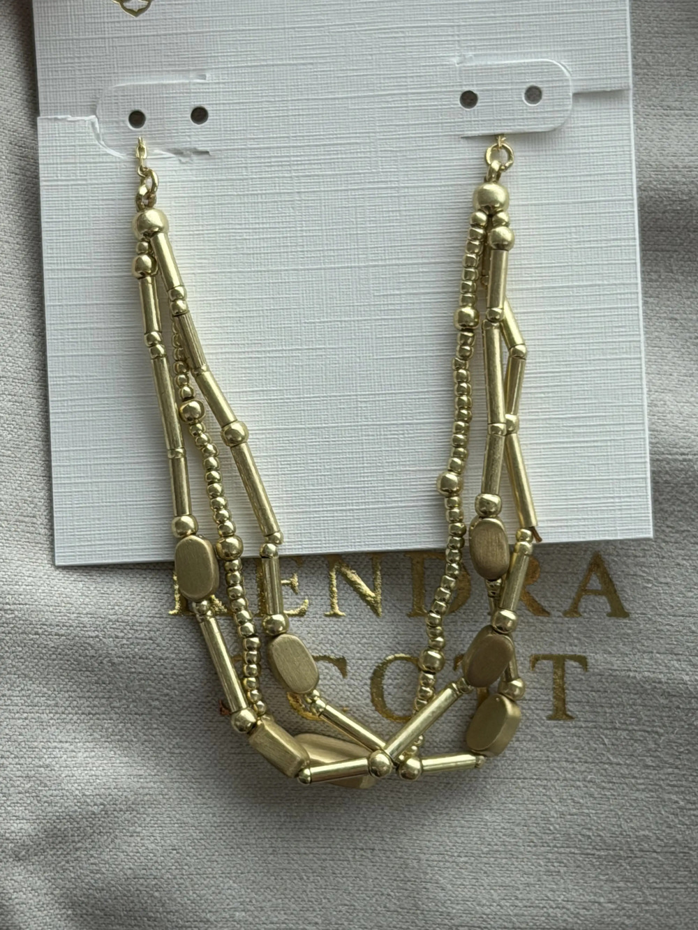 Kendra Scott necklace